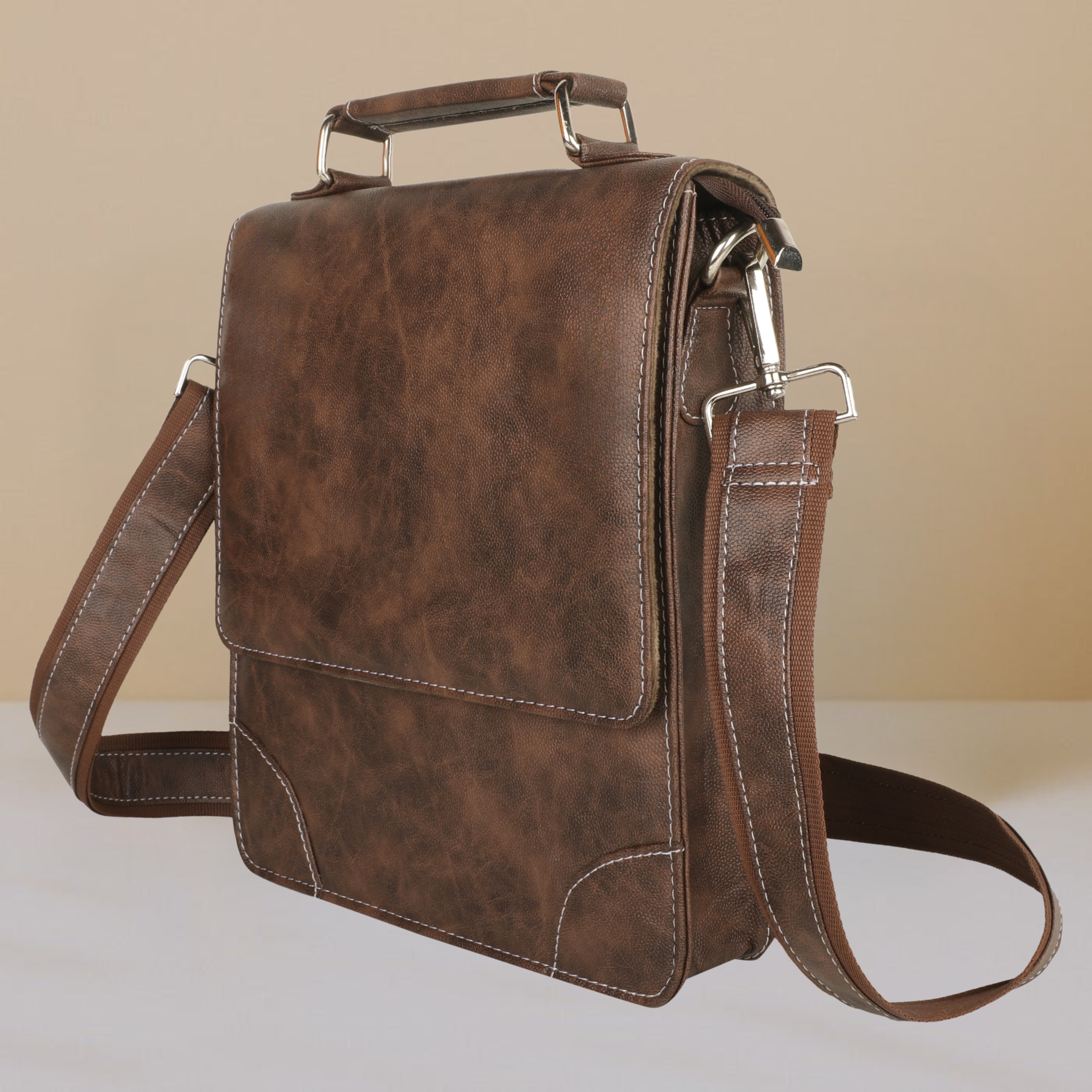 Caro Messenger Bag