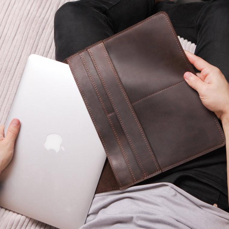 kinnoti Pouch Leather Laptop Sleeve
